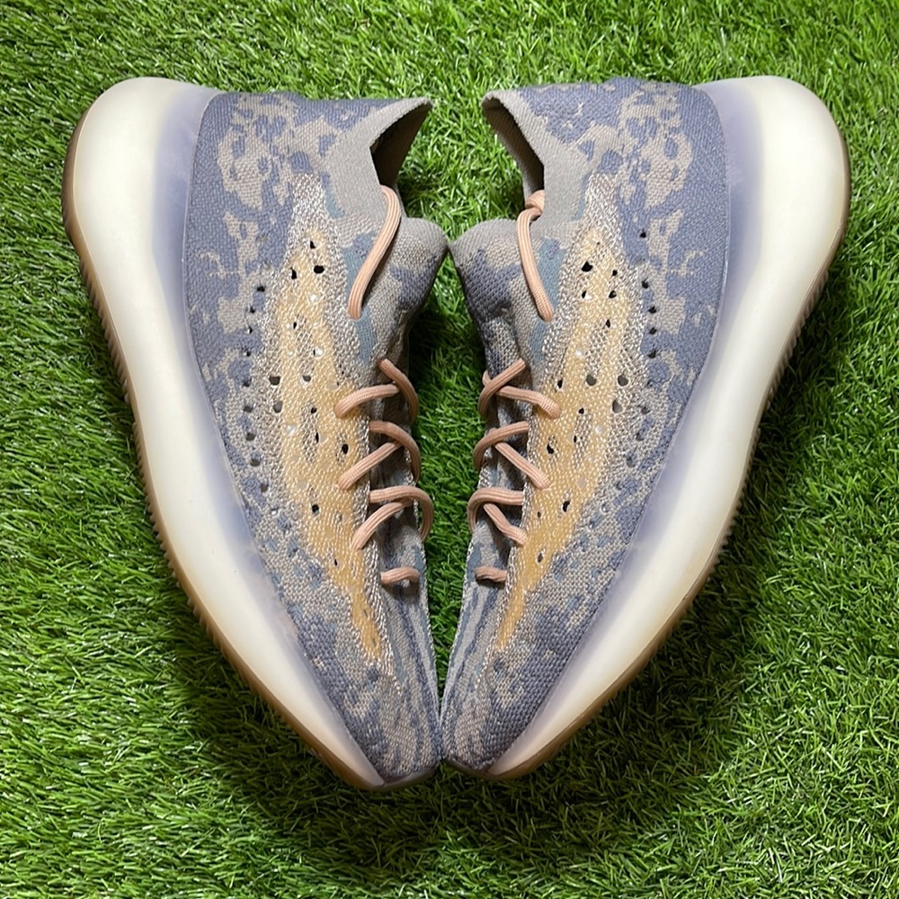Adidas Yeezy boost 380